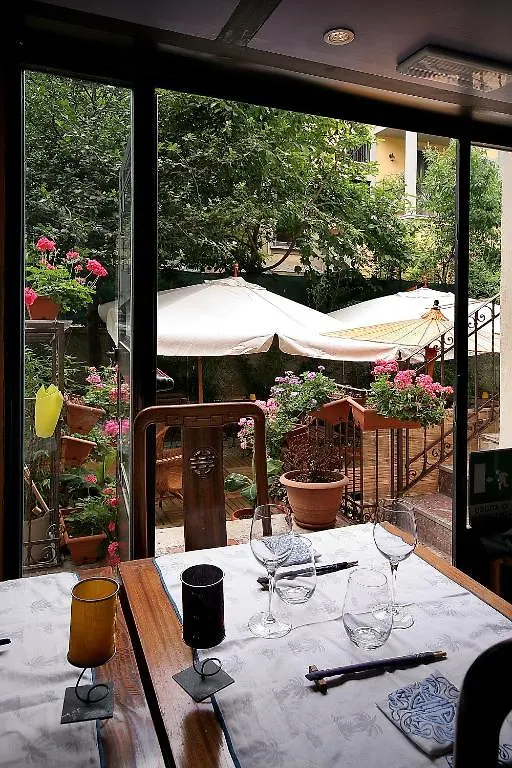 Vietnamonamour Bed & Breakfast Milan 2*,