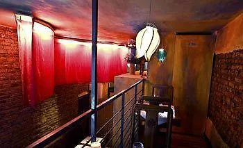 Vietnamonamour Bed & Breakfast Milan 2*,